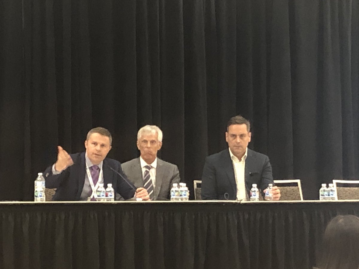 Protein intake for elderly - key considerations: 1) Protein requirements are increased vs. young adults 2) Supplementation with high quality protein (or leucine) may preserve muscle health (esp. during bedrest). <a href="/mackinprof/">Stuart Phillips (he/him)</a> <a href="/donlayman/">Don Layman</a> #dougpaddonjones #Nutrition2019 <a href="/nutritionorg/">American Society for Nutrition</a>