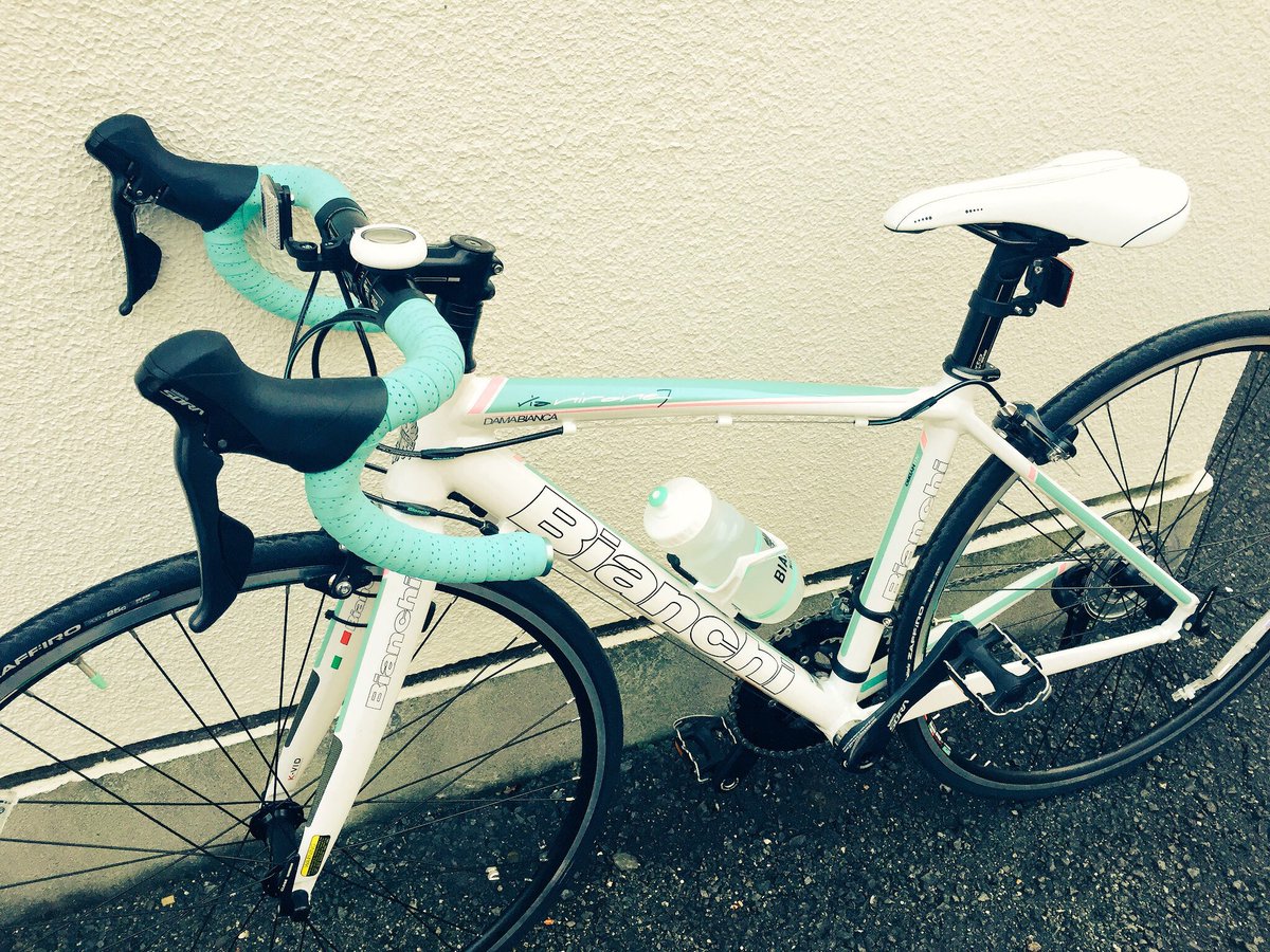 かすみ 大阪吹田市エキスポシティ駐輪場にて夫と私のロードバイク2台盗難に遭いました 同じデザインのロードバイクは多くあるかもしれませんが放置されてるものなど 見かけた方がいらっしゃいましたらご連絡いただけますと幸いです 拡散希望
