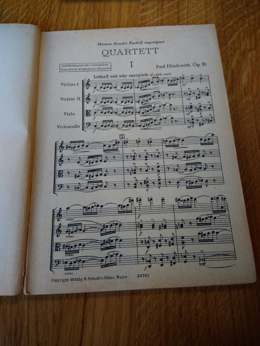 oldsoft's tweet photo. Dostal jsem dárek! #hindemith #partitur https://t.co/EW2FqzaaCJ