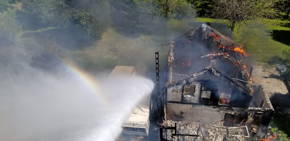 santigingerich's tweet image. Beautiful day for live fire training.  New aerial for @wellesley_ca being put thro its moves.