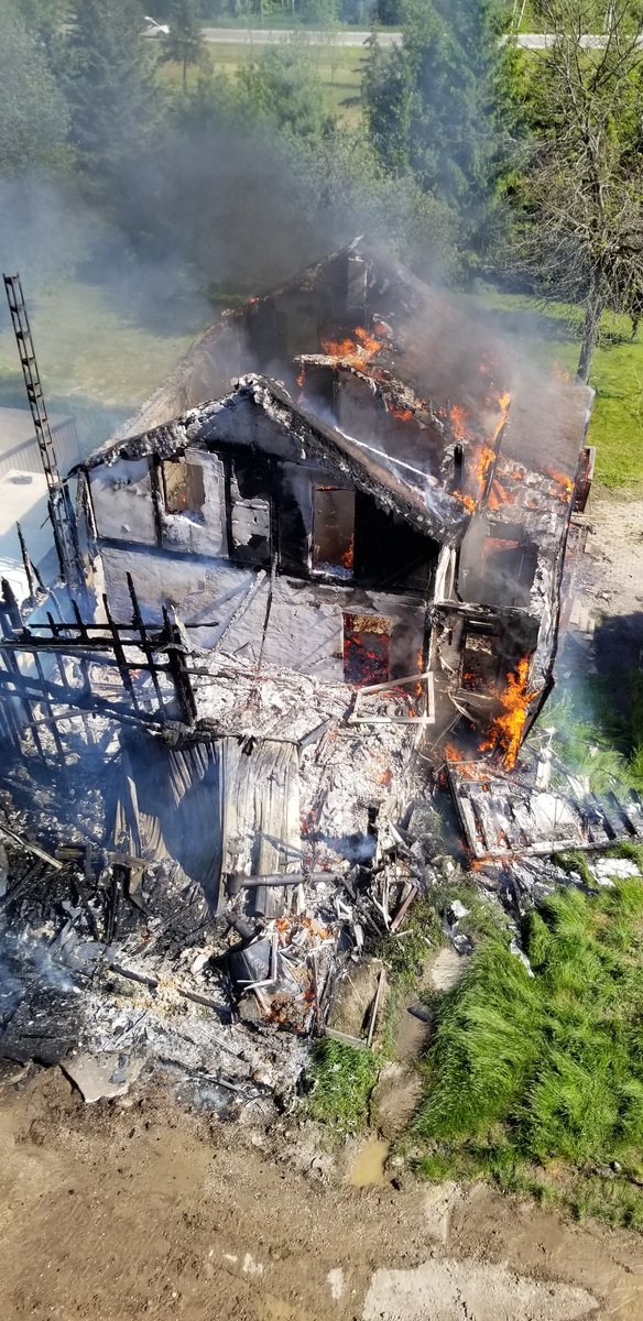 santigingerich's tweet image. Beautiful day for live fire training.  New aerial for @wellesley_ca being put thro its moves.