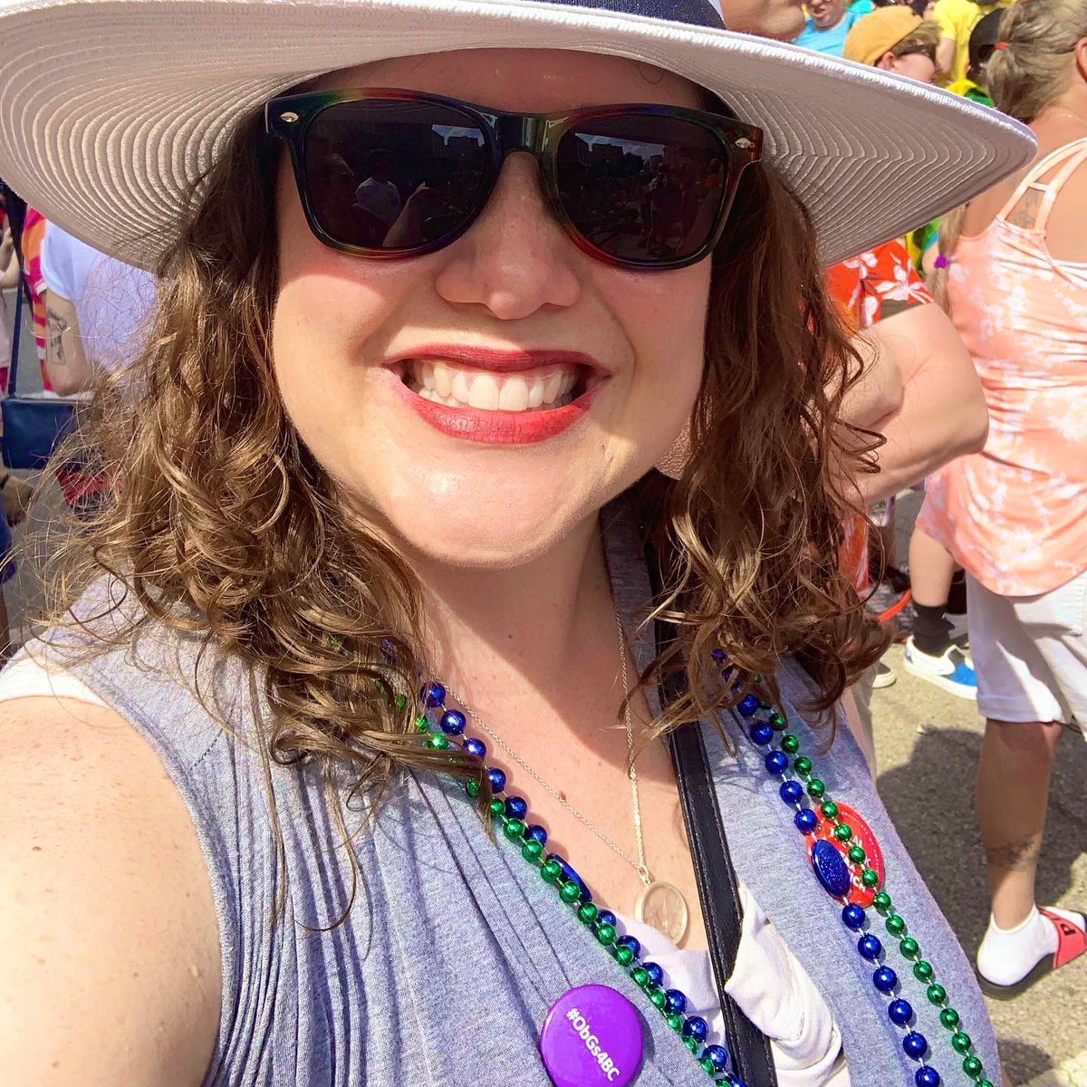 KtMcH's tweet photo. Happy Pride from an #OBGYN who supports people being who they are, having control of their bodies, and loving who they love.
Mom hugs for anyone who needs one.
❤️🧡💛💚💙
#pride #OBGs4BC #medicareforall https://t.co/BwWoO6NZrc
