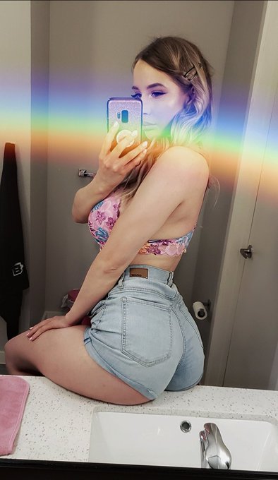 Happy Pride Month ❤🧡💛💚💙💜 https://t.co/COIqh9shde<a href="/tag/newprofilepicture"class="tags"><span>#newprofilepicture</span></a>