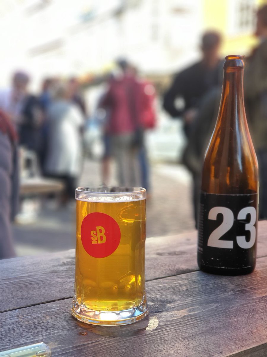 LDOPExeter's tweet photo. Last 2 schooners of @stannarybrewing Twisted Karma @SmallBarBristol.  Tasting great as ever! 

#craftbeer #beer #stannary  #wheat #devon #beerstagram #instabeer #littledropofpoison #ldol #exeterbar #forestreetexeter https://t.co/IRM4kj2pju