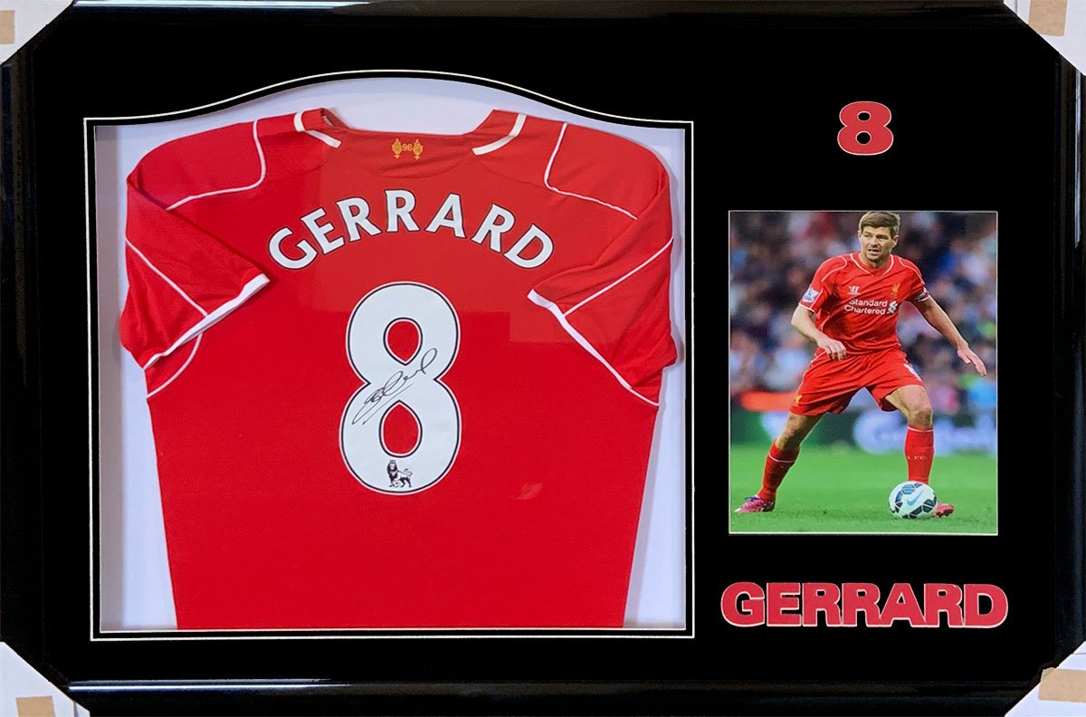 Liverpool's tweet photo. Want to win a framed #LFC shirt signed by Steven Gerrard? All you have to do to be in with a chance of winning is retweet this post and give @soccerspeaker a follow! 
Terms - https://t.co/GGZ1uE8ibM
Signed memorabilia and after-dinner speaker bookings - https://t.co/eHYibxoirf https://t.co/WSLhZLmmWd