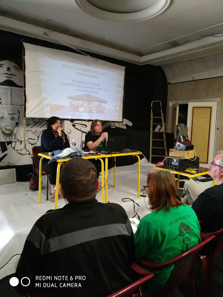 estoy en el #tallerdefondosbuitre en Madrid
<a href="/sanchezcastejon/">Pedro Sánchez</a>