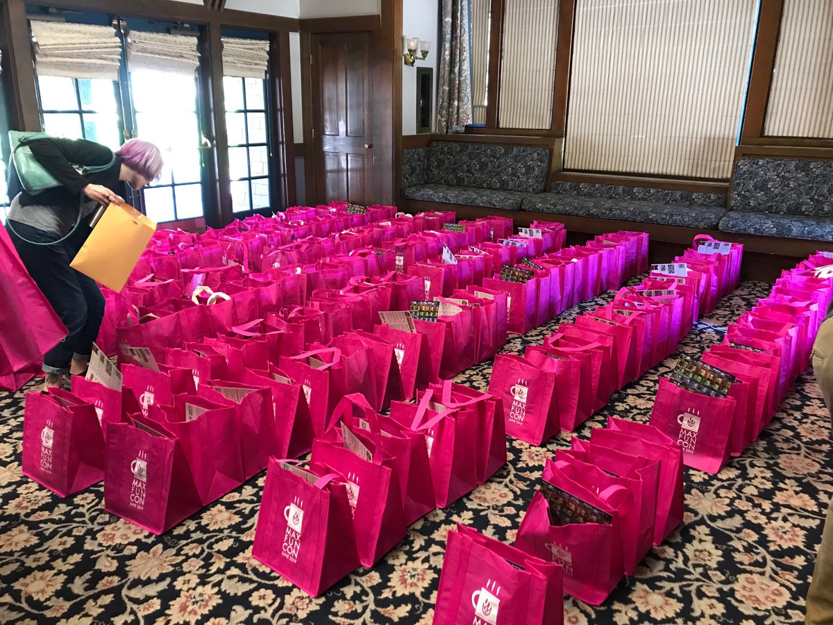 rebkidd's tweet photo. #MaxFunCon pronouns and goodie bags https://t.co/ssKdbL1E2I