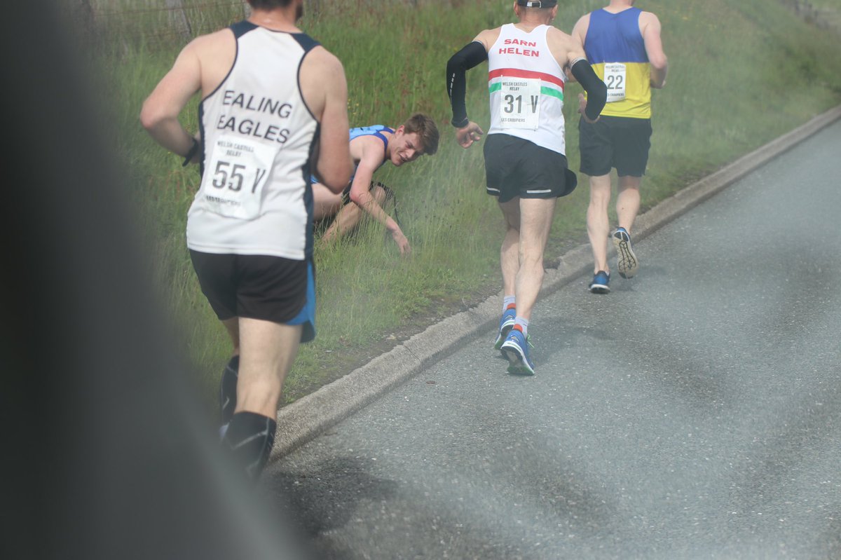 awv's tweet photo. That moment when you wish you didn’t have that curry the night before! #ukrunchat #runnerstrots https://t.co/u56hIz1oMm