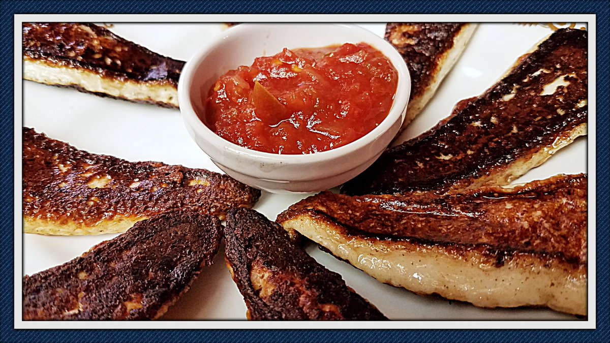 SeagravesDebbie's tweet photo. Low Carb Snack:  Fried Cheese Wedges the Easy Way 
https://t.co/JvBbaG4KHW https://t.co/HF84SA59if