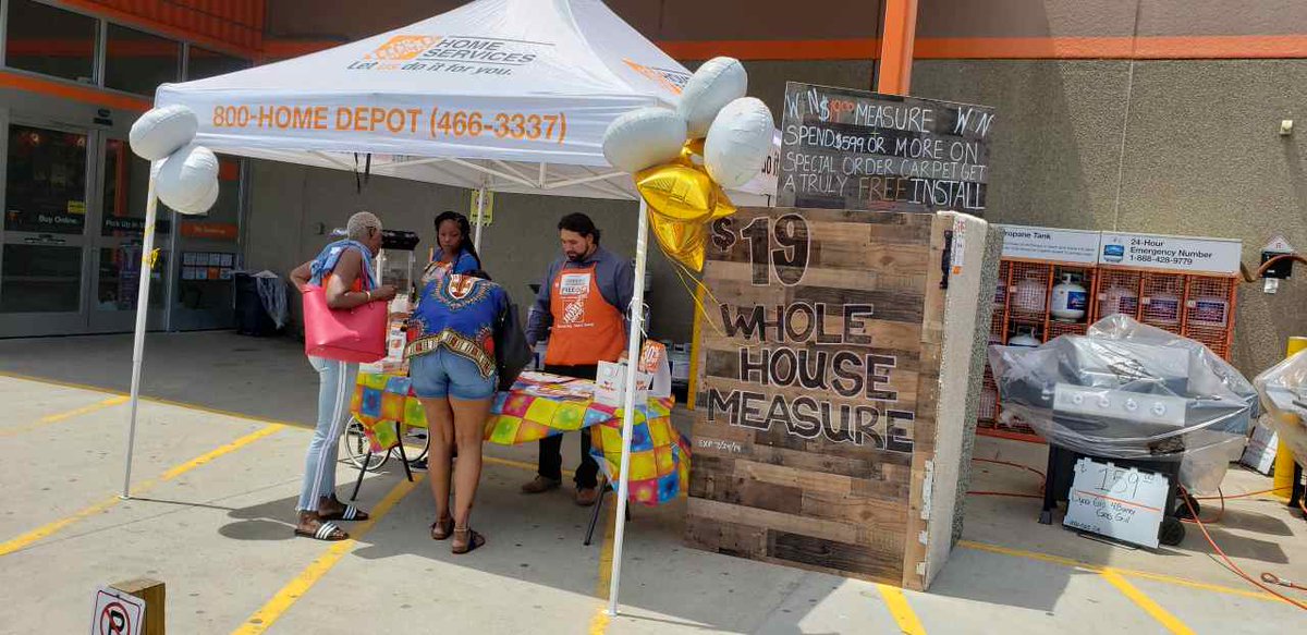 ChristianAHD095's tweet photo. Beautiful day with a great setup at #0959 going after leads !! Team making it happen!! Special thanks to David DH, @Shenelle_HD0959 and all those involved!!  @MattKeatinghd @LuisOrt35965715 @DHRMgregorio @FarrahSASMHD @DSM_Eric https://t.co/mWu8SvMQlx