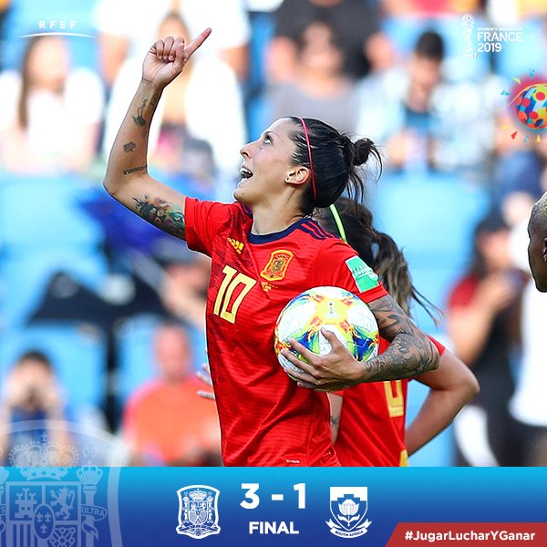 SEFutbolFem's tweet photo. 🏁 ¡¡¡FINAL, FINAL FINAAAAAL EN LE HAVRE!!! Recuerden este lugar, ha sido escenario de la primera victoria de la @SeFutbolFem en un @FIFAWWC.

⚽️ @Jennihermoso 62' (p.)
⚽️ @Jennihermoso 82' (p.)
⚽️ @Luciadelapola17 89'

#ESP - #RSA | 3-1 | 90' +5 #JugarLucharYGanar https://t.co/9EqXBCWuZu