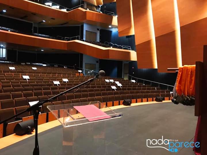 NEP_Oficial's tweet photo. 🎓 #UPRHGrad19 | Todo listo para la ceremonia de entrega de medallas de distinciones en el Centro de Bellas Artes de Humacao. 🎖
#NEP #UPRH #SiempreBúhos
Fotografías por: Pablo Nieves | Edición por: Nicole Álvarez https://t.co/ng4rRHylr9