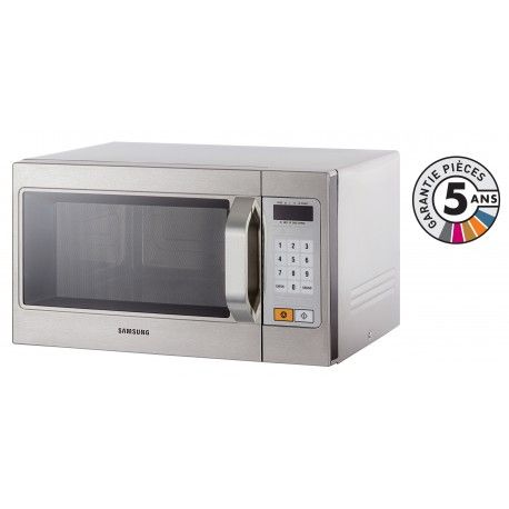 shoppote's tweet photo. Parfait pour la restauration ce four professionnel Samsung est simple d'utilisation.
pratique; ce 26 litres trouvera sa place partout.
Obtenez le votre a 200,000 frcs chez nos partenaires .

#microwave #samsungled #cameroun #team237 #cameroon #micronde #TT237 https://t.co/TeaMHmmOrW