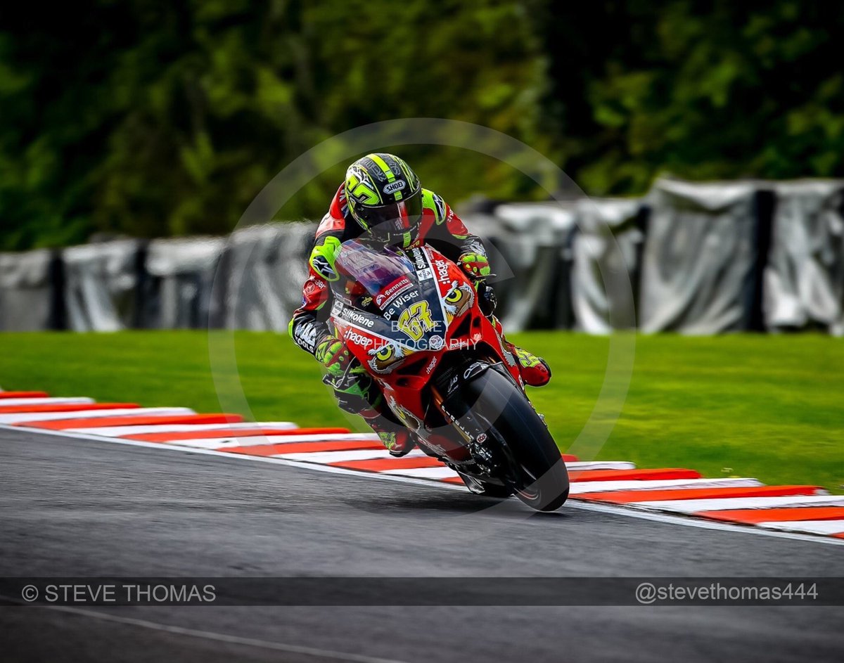 Right folks the picture <a href="/67Shakey/">Shane Shakey Byrne</a> said its one of the best of him is up for auction all proceeds will go towards Daley Mathisons gofundme page this will end next Saturday at 8pm if you’re at brands u can pick up there dm me you’re bids I’ll start it at £100 <a href="/DoubleRedBSB/">Double Red</a> ,retweet