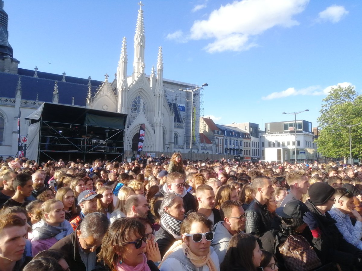 GDael's tweet image. Le concert commence, jusqu'à 15 000 spectateurs sont attendus.
#nrjmusictour #roubaix