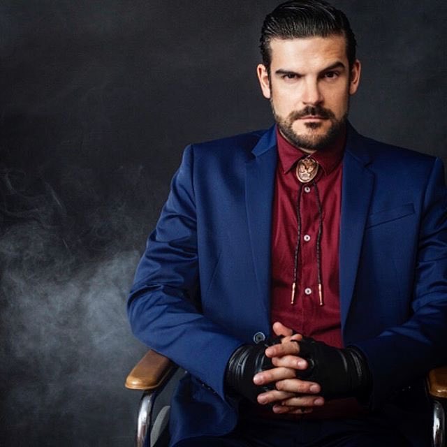 rodando_mex's tweet photo. ¡Él hace todo rodar! Feliz cumpleaños @aGiardello. Tenemos fiesta (y cierre de temporada) este martes 8:30pm en @UnTeatro 🎉 https://t.co/xb6jLXWUTh