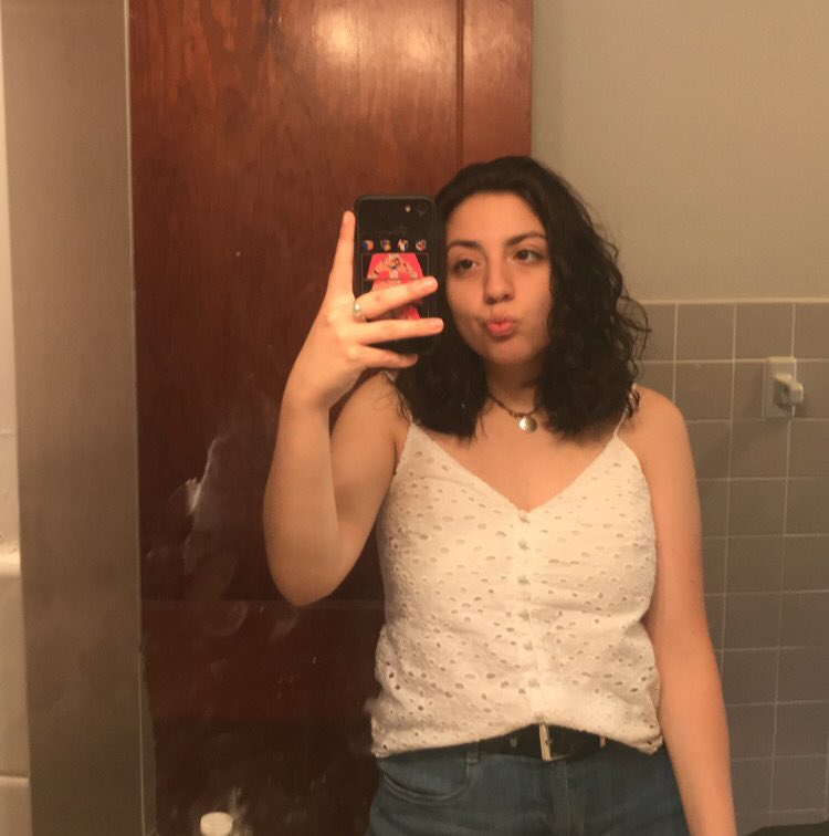 goldusthour's tweet photo. hey i cut my hair https://t.co/M48KWPzYy1