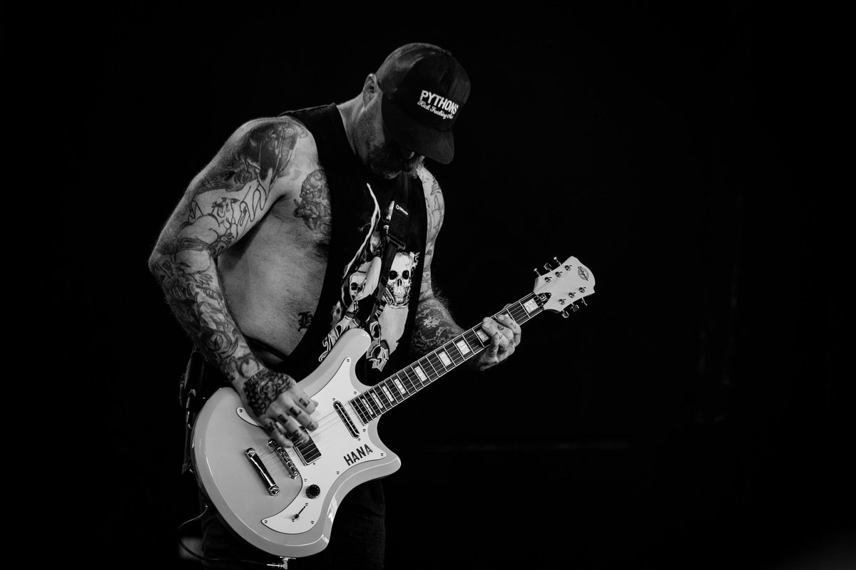 .<a href="/everytimeidie/">john marston kinnie</a> / 6.8.19 / #UnheavenlySkye Tour / 📸: <a href="/AtothePhotos/">Atothe</a>