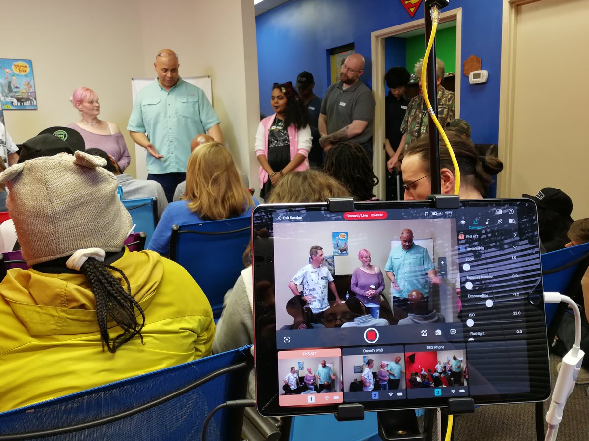 deltatangomike's tweet photo. Out here #Cinamakin w @asifasouth #LiveAnimation Voice Over Awards 
Check out the #Livestream on FB! 

#Live #MultiCam switching w @cinamakerapp 

#livestreaming #videoproduction #multicameraproduction #ios #ipad #iphone #animation #voiceover https://t.co/Xk3oDLb7Ce