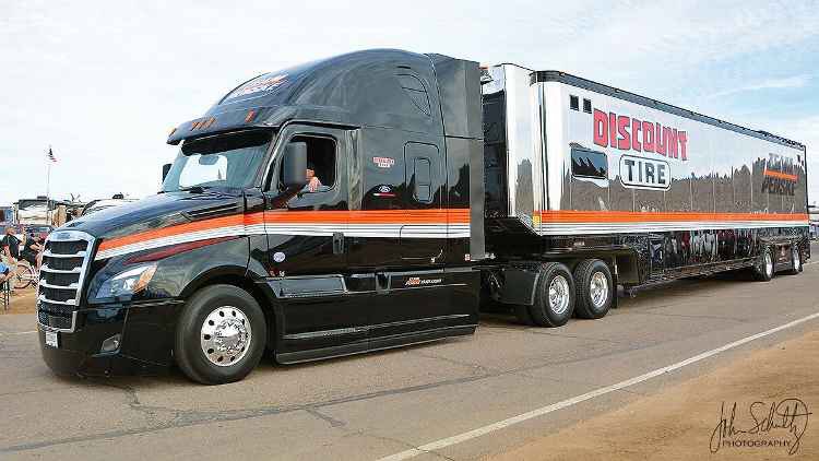 jpa22iRacer's tweet photo. RACENIGHT in @NAOnlineRacing
10- @SensatCody
12- @FSm1tty
22- @jpa4AU22
Taking Kansas by storm #WaveThe🏁 https://t.co/woTcPtlcmL