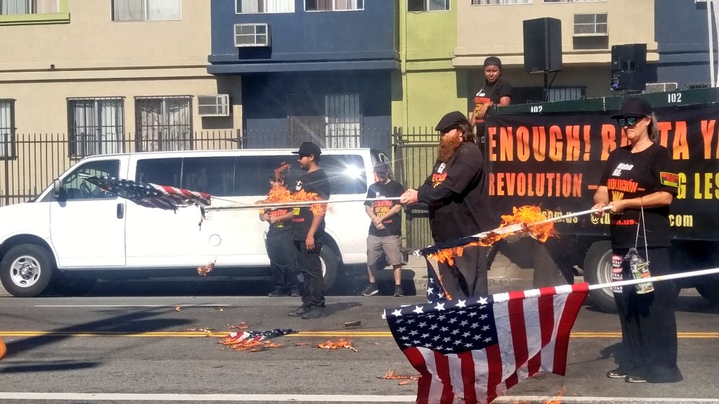 therevcoms's tweet photo. 5 flags turned to ashes today for all 5 stops.
Soon it will be the whole system.
#RevolutionNothingLess https://t.co/Bbd0KXAlFe