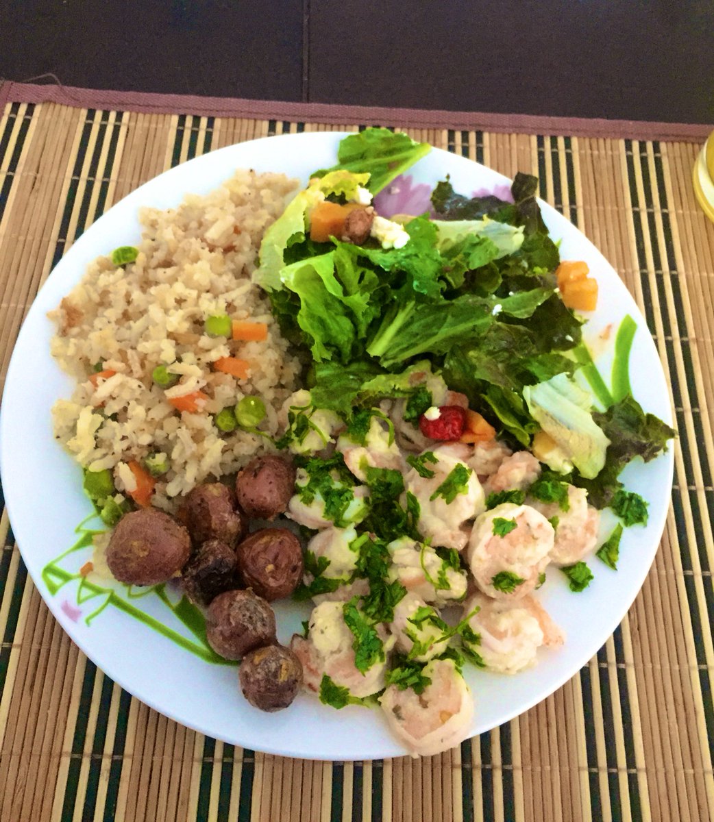 Edueilyk's tweet photo. ...👑...
Buen provecho, que Dios bendiga su mesa.
#ComidaTime #FamilyTime https://t.co/vaTjoirL9d