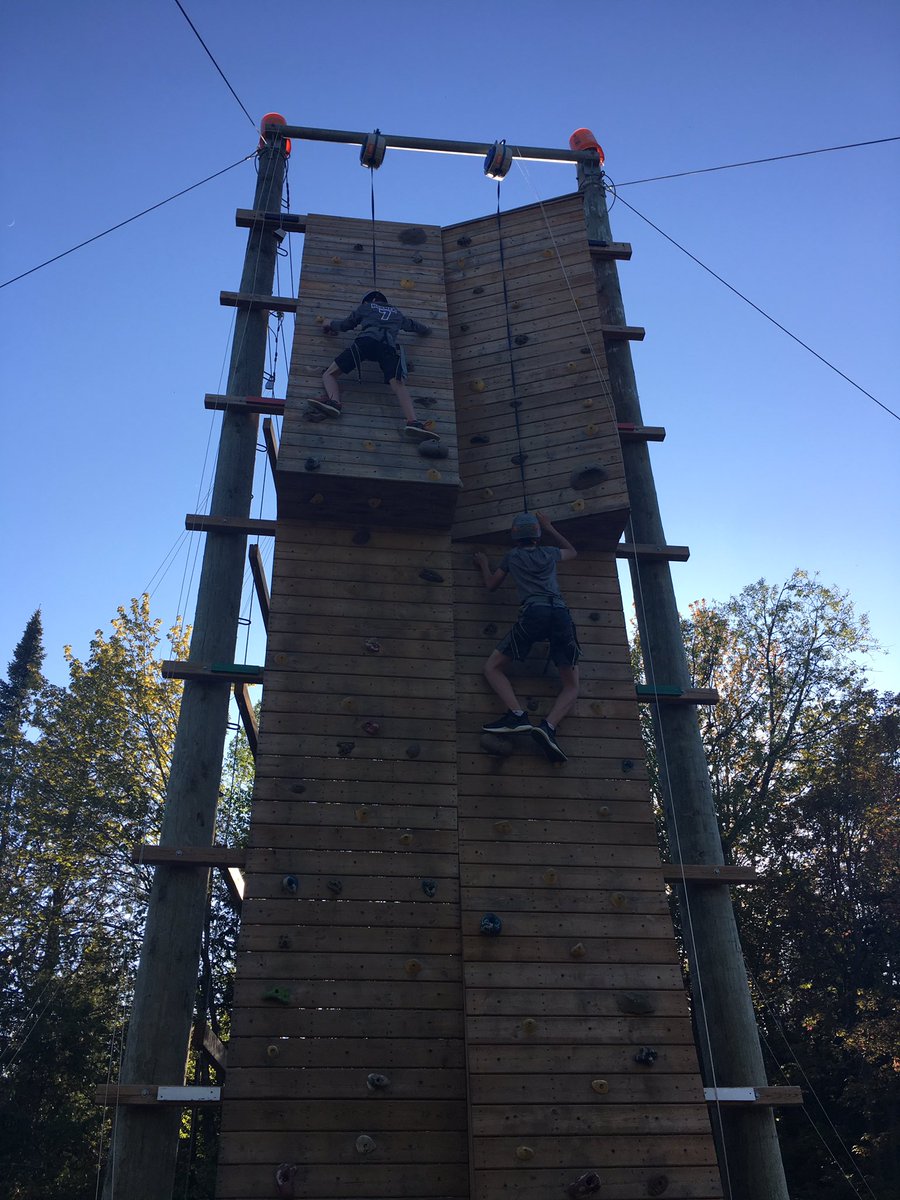 Neva_Murray78's tweet photo. A whole lot of fun in the sun and an infinite amount of bugs. Students were determined to reach new heights and share a lot of laughs at Eagle Crest Outdoor Centre. Thanks to our amazing supervisors and councillors! https://t.co/mY02NvDRsU