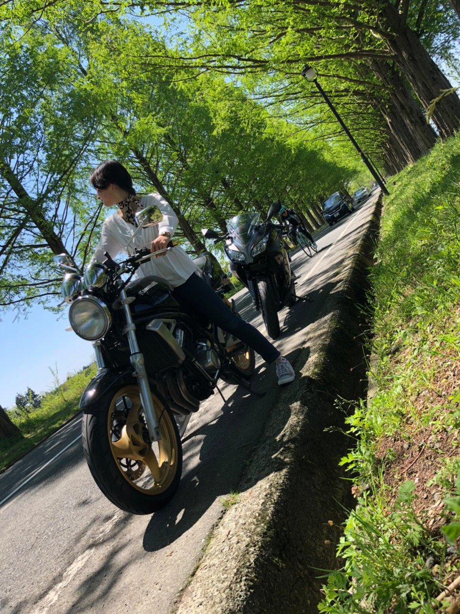 Arianas2luv's tweet photo. バイク日記
妹と琵琶湖1周した時の
#Ninja250#バリオス250 https://t.co/uzQc9X73wG