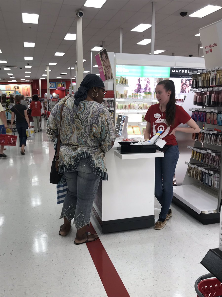 WeimerKati's tweet photo. T1972 Sampling and Selling! @JessAnnBender @KellySakai1 https://t.co/27aukYNBGS