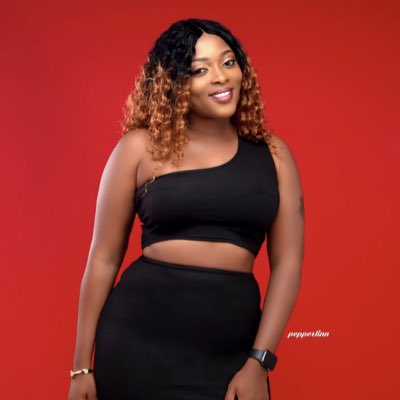 fatimahadeoye's tweet photo. #NewProfilePic https://t.co/yCNxxwBIA8