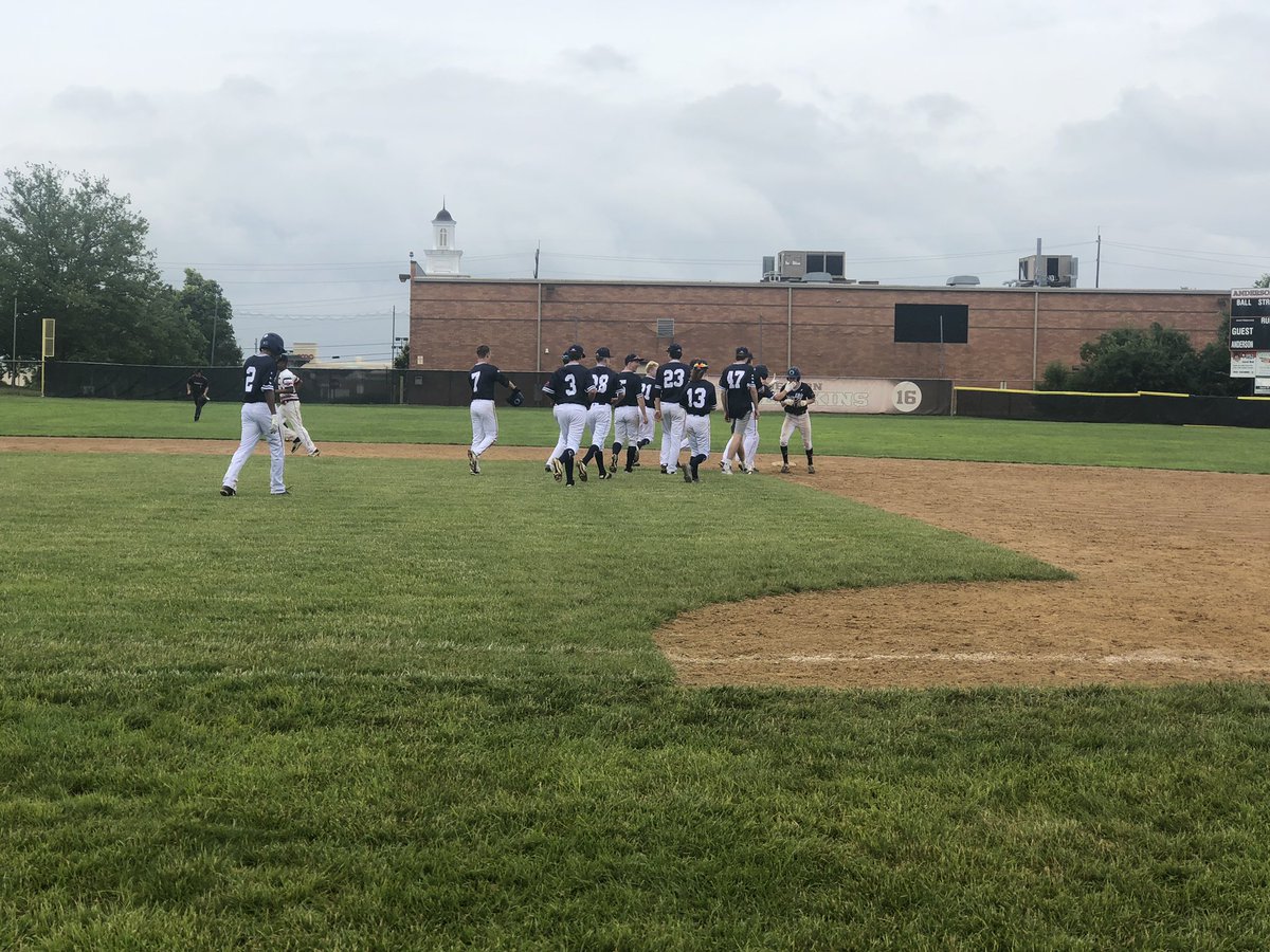 Prep Baseball Ohio (@prepbaseballoh) on Twitter photo 🚨 Walk Off Winner 🚨
2020 INF <a href="/Slinduff4/">Sam Linduff</a> with a 2RBI double to the LF wall to give OEB-Rawlins the win! 🚨 Walk Off Winner 🚨
2020 INF <a href="/Slinduff4/">Sam Linduff</a> with a 2RBI double to the LF wall to give OEB-Rawlins the win!