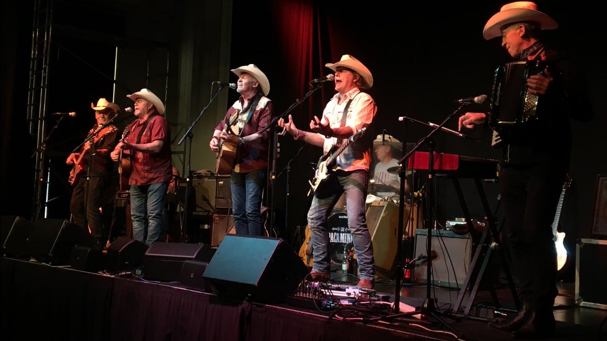 CallyL123's tweet image. #nada #alittlebit @lospacaminoscom @SubRoomsStroud