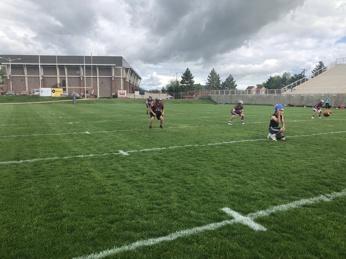CoachScottEvans's tweet photo. Great Day watching the boys play! Nothing better then setting the tone for a great summer https://t.co/vf5bbAPPUg