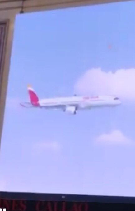 _pawilson's tweet photo. Sería un sueño poder ir a NYC y tocar en alguna de sus calles. Hazlo posible @Iberia Gracias #A350Challenge https://t.co/yi01HSm2sV