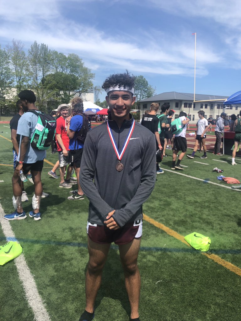 bccoach1's tweet photo. BC Boys T&amp;F Jose Ramirez is All-New England with a 6th place finish in the 800💪🏽 Let’s Go!!! #hesonlyajunior #readyfornationals @Coach_Bonilla_ @BCHSprincipal @CoachTaylorBC https://t.co/C1v2DzFAs0