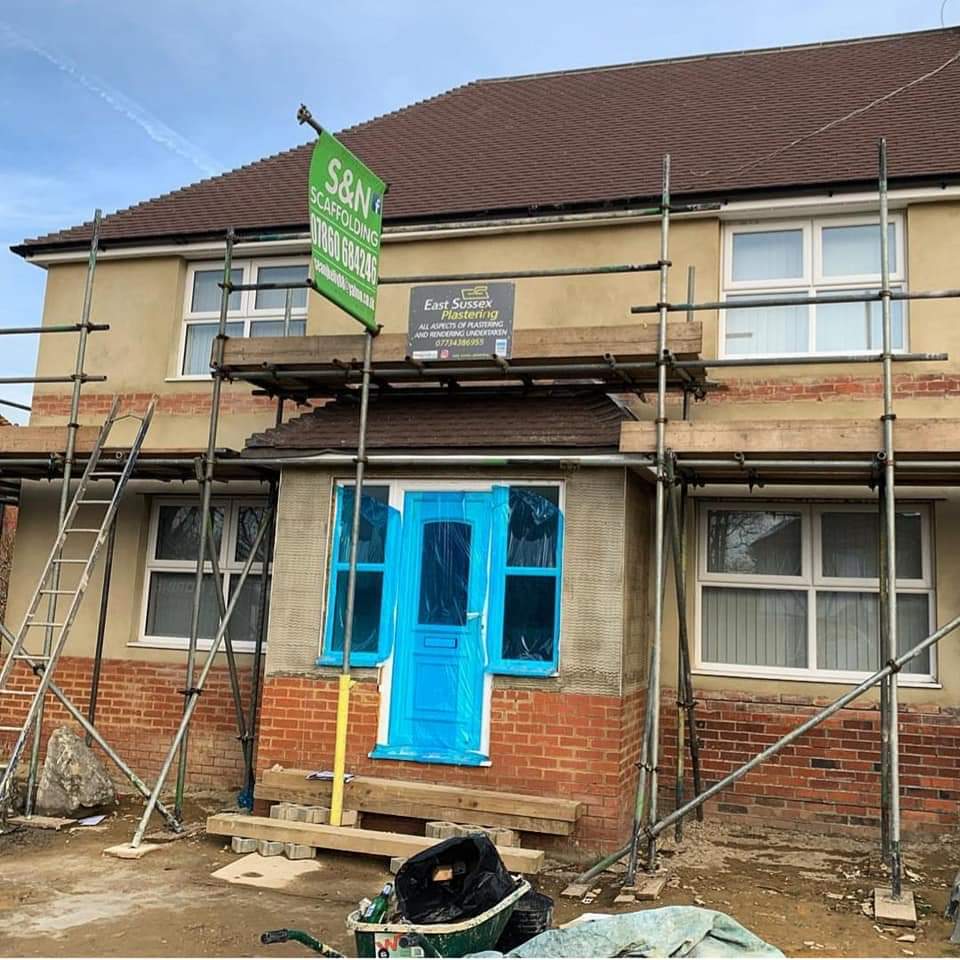 EastPlastering's tweet photo. Full house rendered in sand and cement render. Also a wall on back of house extension with pebble dash render to match joint existing property. #render #eastsussex #southeast #Building https://t.co/2UGqITVfyI