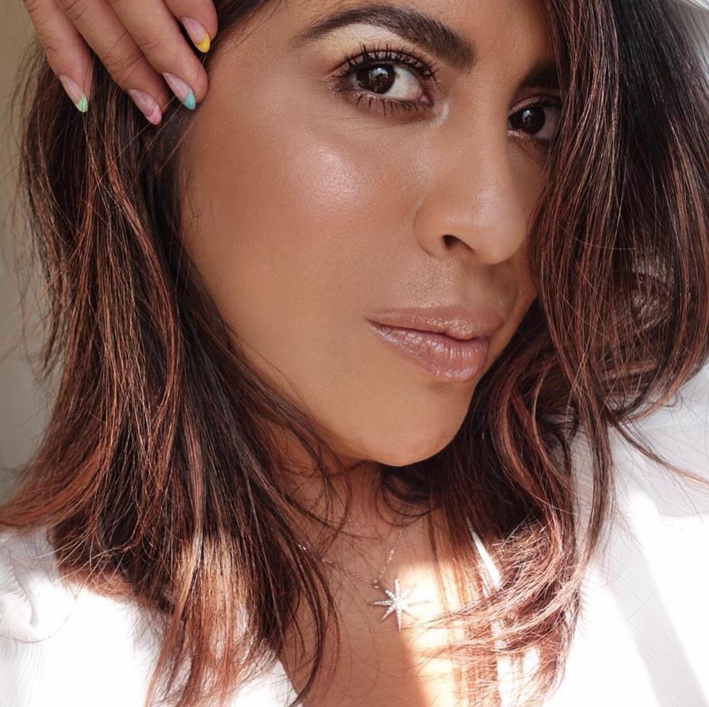 Kollectin's tweet photo. Hey now, hey. Sun kissed Saturday ☀️☀️☀️
@glowbysusie shining bright in @native_gem
-
-
-
#kollectin #mystylemystory #womenowned #womeninbusiness #accessories #lafashion #flashesofdelight #thehappynow #stylemepretty #bossbabe #losangeles #jewelry #nativegem https://t.co/3JT4qGDBeA
