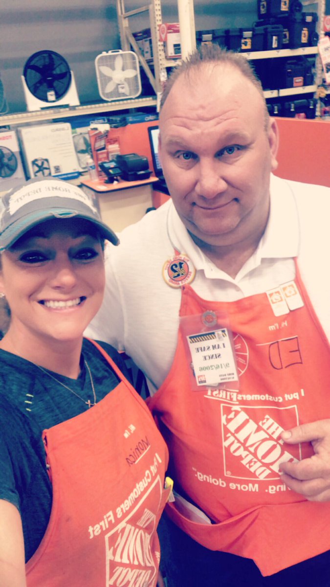 leighton_monica's tweet photo. DIY Nightstand Organizer presented to you by Ed D70 and Markus D78 who helped build it. 🔨🧡 @ The Tyrone Home Depot #6364Rocks #DIYworkshops #THD #orangeblooded @JDOmaster @KhadineRitchie @MikeScott6364 https://t.co/sHXt2PItpL