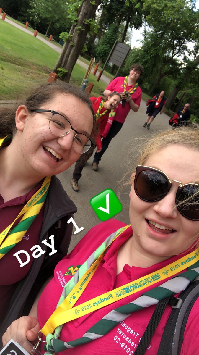 LucyScouts's tweet photo. Day 1 of #GilwellFundays is over.  Tired, sleepy and covered in glue! #AtLeastsItsNotGlitter #SSAGOsupport #AmazingAdults https://t.co/uNDE7ilEtb