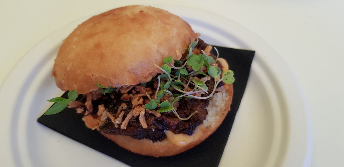 PhilippeRegol's tweet photo. .@tastalarambla Algo dulce pero rico el brioche de cerdo ibérico de @Thisandthatco Taco de atún de #Telefèric 
He repetido la anguila allipebre de #Enoteca (en mi opinióm la mejor tapa).
Excelente el Baba Bubble de @HofmannBCN https://t.co/nUvOWn28rA