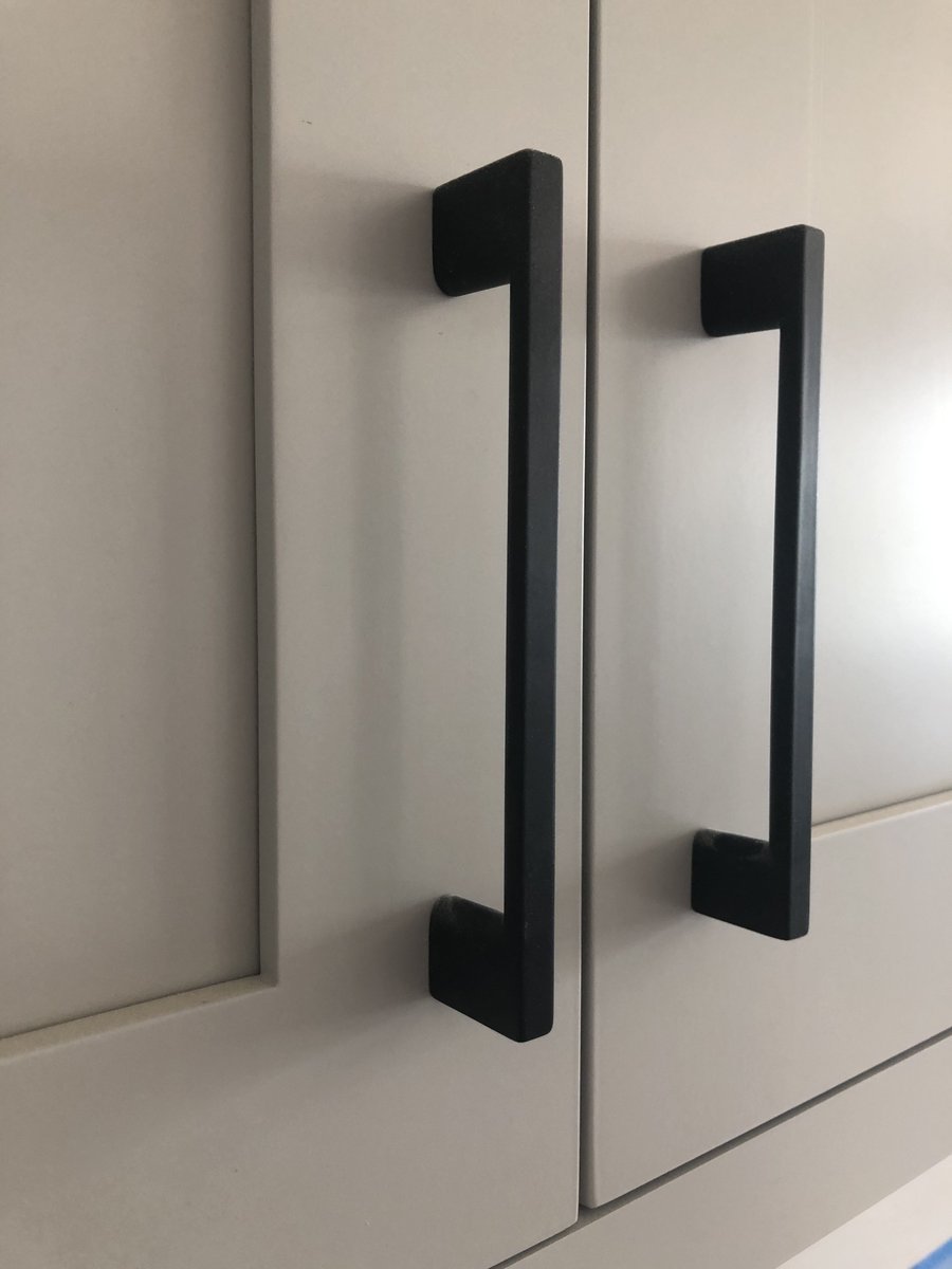 homearama's tweet image. You can find this beautiful cabinet and hardware inside one of our 2019 Homearama homes. 😍This glimpse of cabinetry has us longing to see more. We are counting down the days until Homearama 2019 kicks off on Saturday, July 13. #Cabinets #HardwareSelection #HomearamaDetails