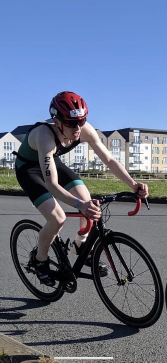 🥈for <a href="/JessFullagar/">Jessica Fullagar</a> &amp; 🥈 for @Jonathan_oakey at <a href="/BritTri/">British Triathlon</a> Junior Super Series in Leeds... great start to the weekend!!!

🤞🏻for more medals tomorrow.