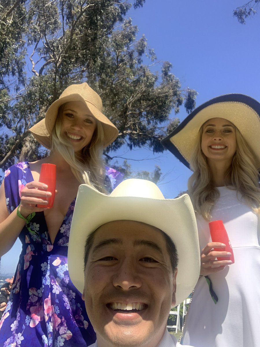 LarryChiang's tweet photo. @ebolaslut This next tweet could go in at least 3-ways. #ch7
I hate three ways.
#sextupleEntendre, intended https://t.co/pAq4y72Rgj