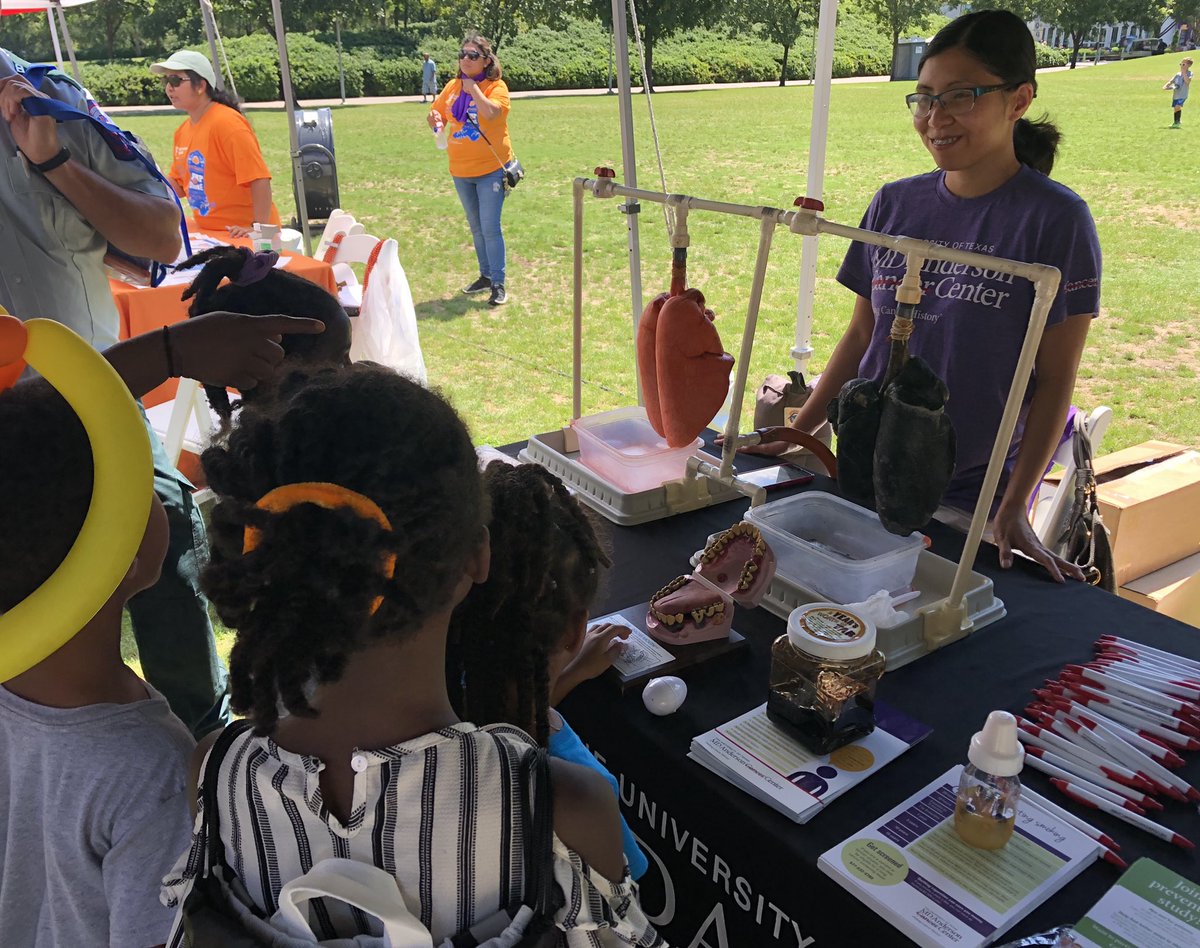 stephaniefkim08's tweet photo. Thankful to be invited to participate in @UTHealth #StompOutStroke Festival at #DiscoveryGreen today. The @MDAndersonNews team educated kids about the dangers of smoking and vaping. #endcancer https://t.co/YRW0qiN9nd