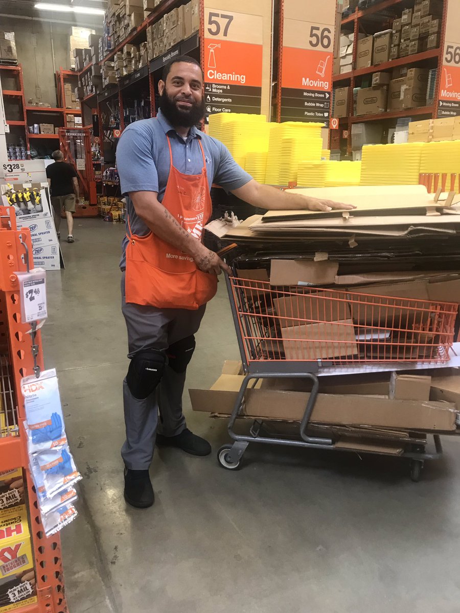 YolandaFoster18's tweet photo. Jessy is proud of his box cart! Great job #PackDown #BoxCart @CornelyJohn @JohnBraun1313 @Lorrainbutler @dennison_bryan @okello163 @VDavis1229 @SETHSCOTT16 @Lena_0623 @JimLeo6 https://t.co/WPPvzuRsSE
