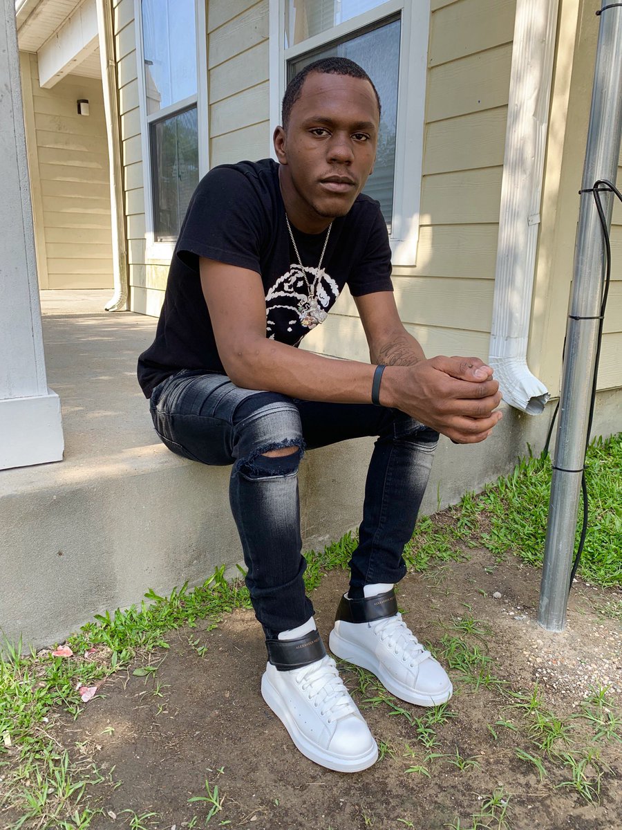 doonumba5's tweet photo. Respect A Youngin🖤.. #YGS4L https://t.co/qsZAXYutMn