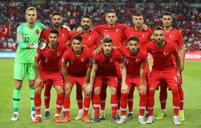ZehraZumrutS's tweet photo. Helal olsun size...👏👏
Sizinle gurur duyuyoruz. #MilliTakım #Türkiye🇹🇷🇹🇷 https://t.co/Qvchh6LlAD