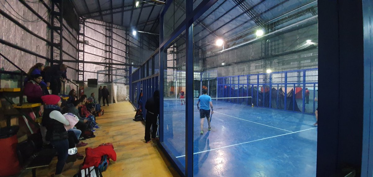 J_CatalanMagni's tweet photo. Más de 500 jugadores Fueguinos pasaron por las canchas. Mañana conoceremos a los finalistas. Gracias @fapargentina y @Deportes_tdf por este torneo histórico para el deporte de nuestra Provincia. ¡Vamos por más! 🎾 https://t.co/0DgjftC3wt