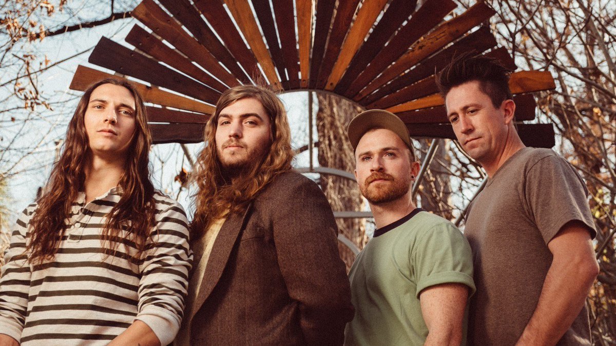 amazingradio's tweet image. We're #FindingTheFuture with @SoundsLikeSofia next. She's tipping Joviale (@guccipoison_) @thecanvasppl @automatic_band &amp;amp; @alexbanksmusic for big things. All four play next!

Listen: amazingradio.com/sofialoporcaro