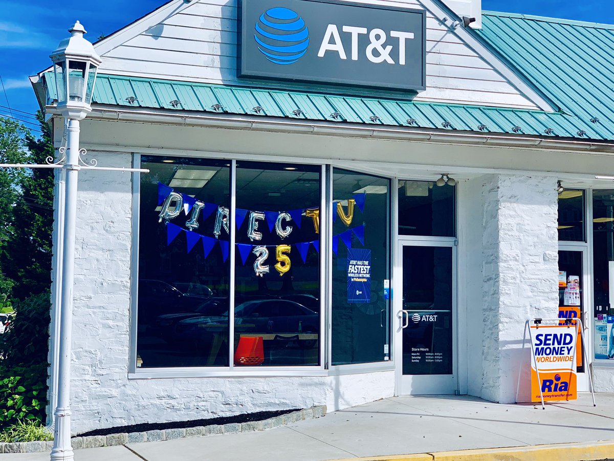 25 years of <a href="/DIRECTV/">DIRECTV</a>! <a href="/AMorrisville/">ATTMorrisville</a> is letting the whole neighborhood know it’s a celebration!! #DirecTV25